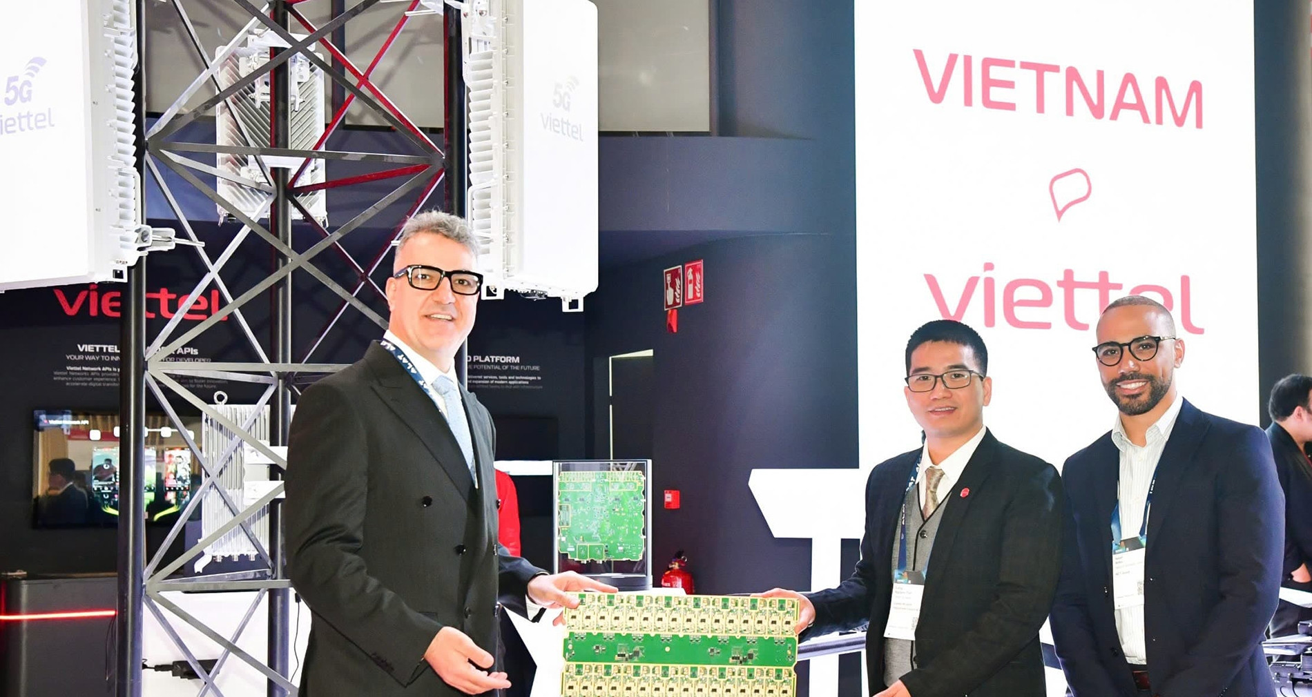 Thử nghiệm thiết bị 5G tại Trung Đông, Make in Viet Nam tiến ra thế giới – Toàn cảnh & Đánh giá